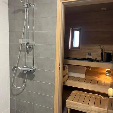 Apartment Spacious Fully Renovated Flat *